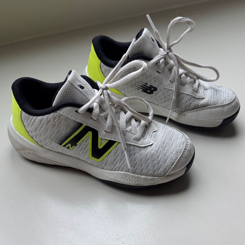 New Balance Kids' Sneakers in White and Neon Tennis Court shoes